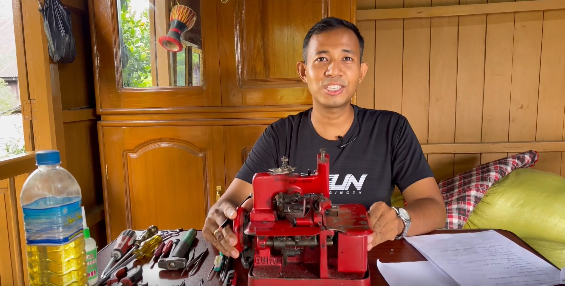 Overlock sewing machine